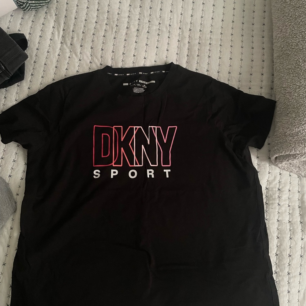 DKNY t shirt woman
